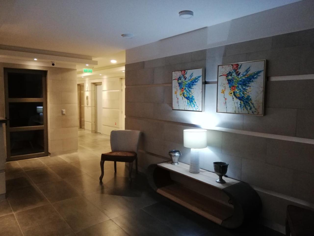 Depto Estudio 1811 Edificio Centro Blanco Con Estacionamiento Temuco Eksteriør billede